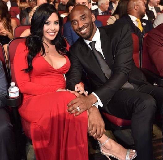 欧冠｜左右脚都碰到球 他的点球被取消